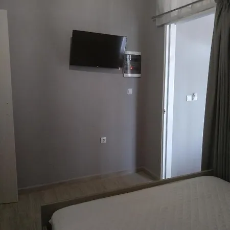 Nikos House Studio 1 παραλία οφρυνίου Ofrinion