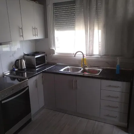 Nikos House Studio 1 παραλία οφρυνίου Apartment