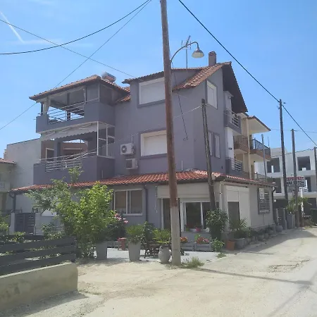 Apartment Nikos House Studio 1 παραλία οφρυνίου