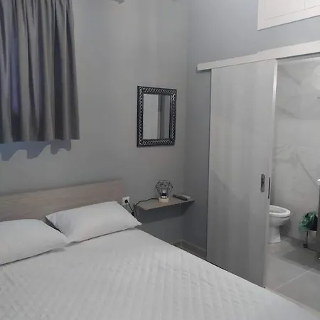 Nikos House Studio 1 παραλία οφρυνίου *