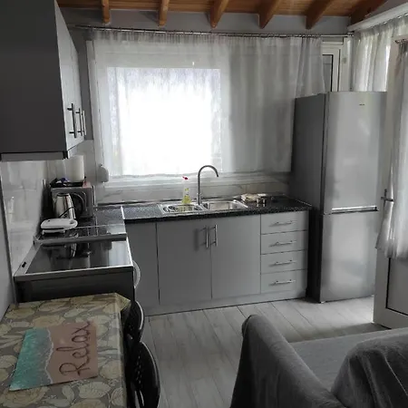 Nikos House Studio 1 παραλία οφρυνίου Apartment Ofrinion
