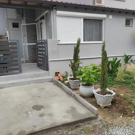 Nikos House Studio 1 παραλία οφρυνίου * Ofrinion